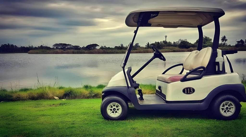 Suwan Golf & Country Club Hotel Накхон Патом Екстериор снимка