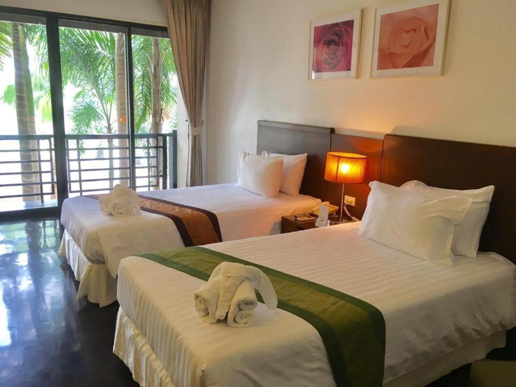 Suwan Golf & Country Club Hotel Накхон Патом Екстериор снимка