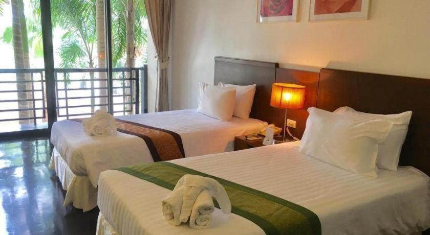 Suwan Golf & Country Club Hotel Накхон Патом Екстериор снимка