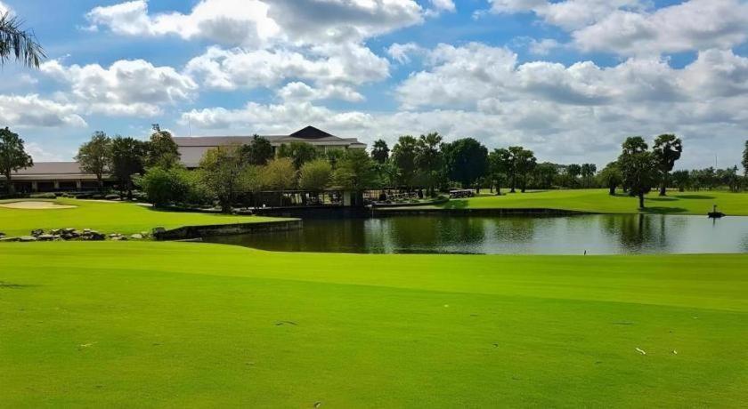Suwan Golf & Country Club Hotel Накхон Патом Екстериор снимка