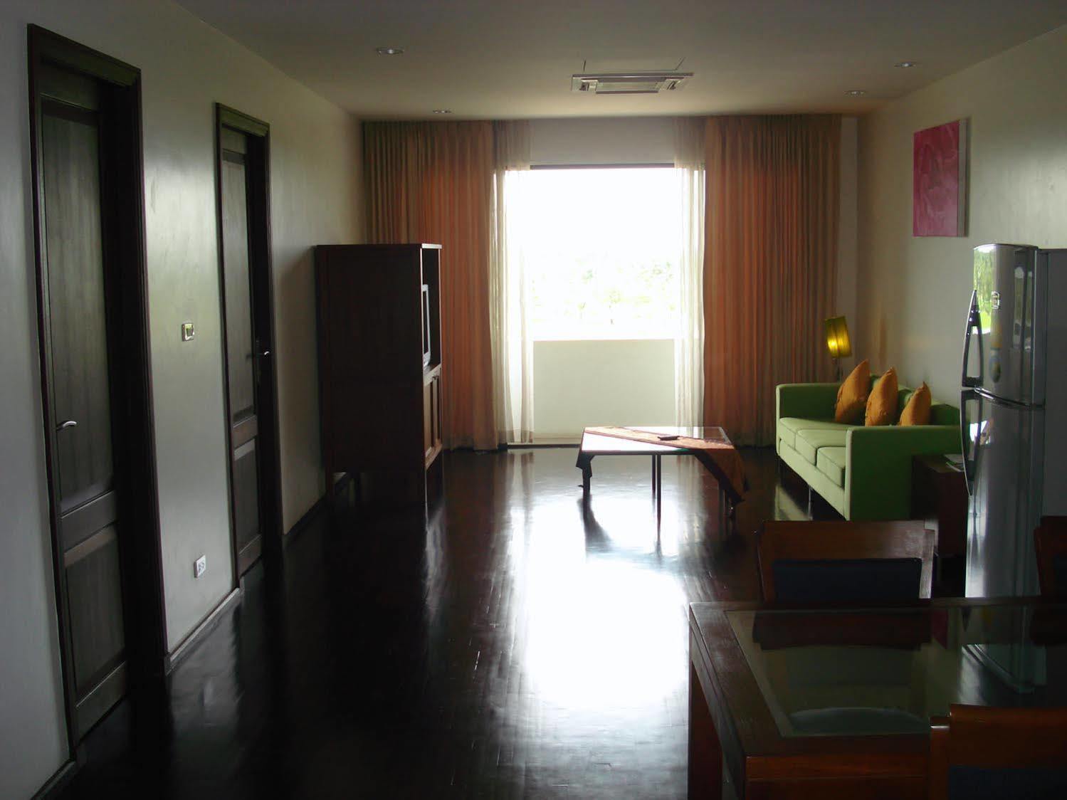 Suwan Golf & Country Club Hotel Накхон Патом Екстериор снимка