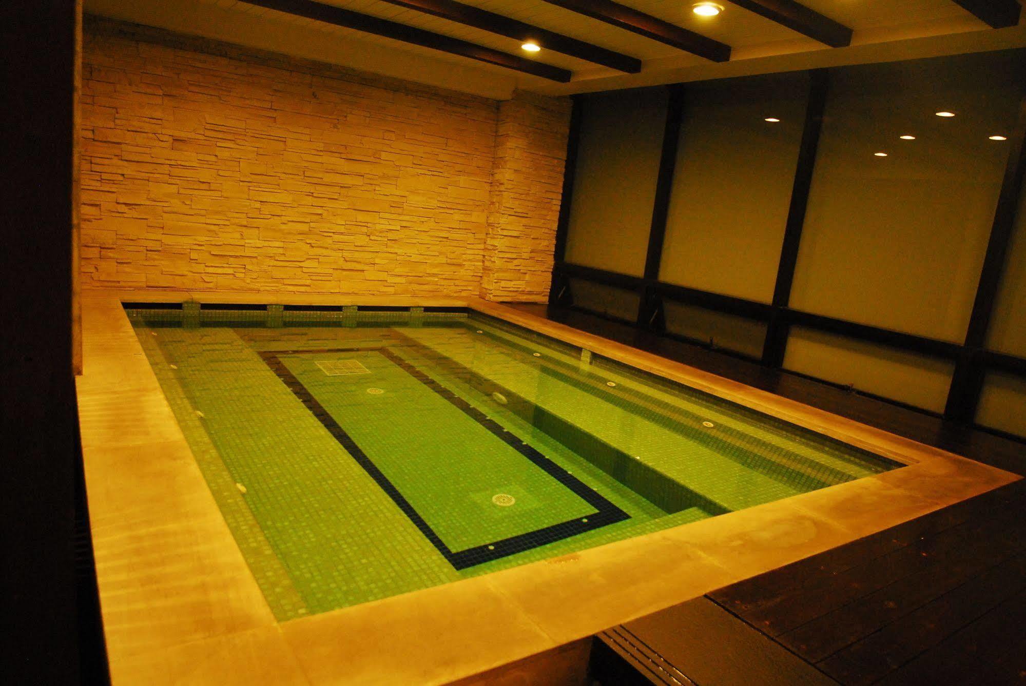Suwan Golf & Country Club Hotel Накхон Патом Екстериор снимка