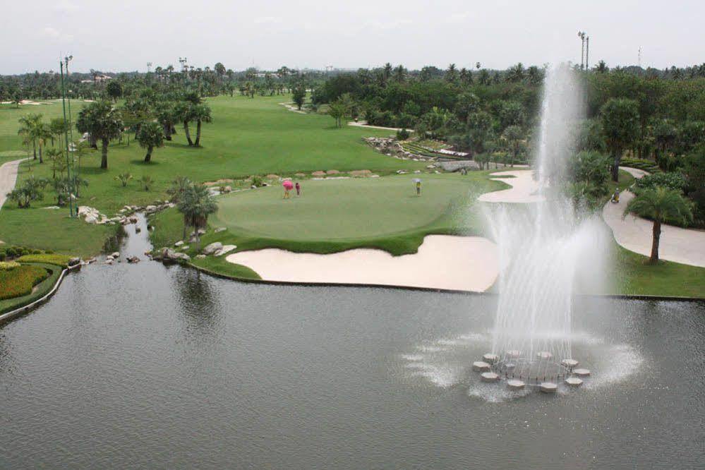 Suwan Golf & Country Club Hotel Накхон Патом Екстериор снимка